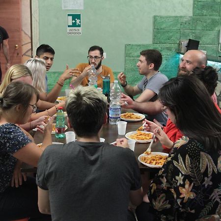 Youth Meeting Home Firenze Esterno foto